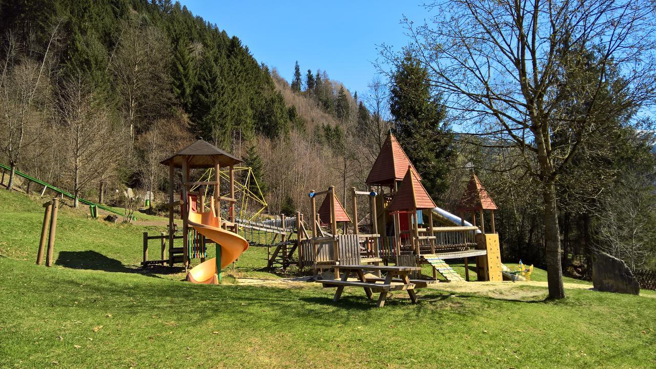 Mountainview Lodge - Chalet Im Zillertal Direkt Am 5 Sterne Campingplatz Aufenfeld Mit Hallenbad Und Sauna Aschau Im Zillertal Exterior foto