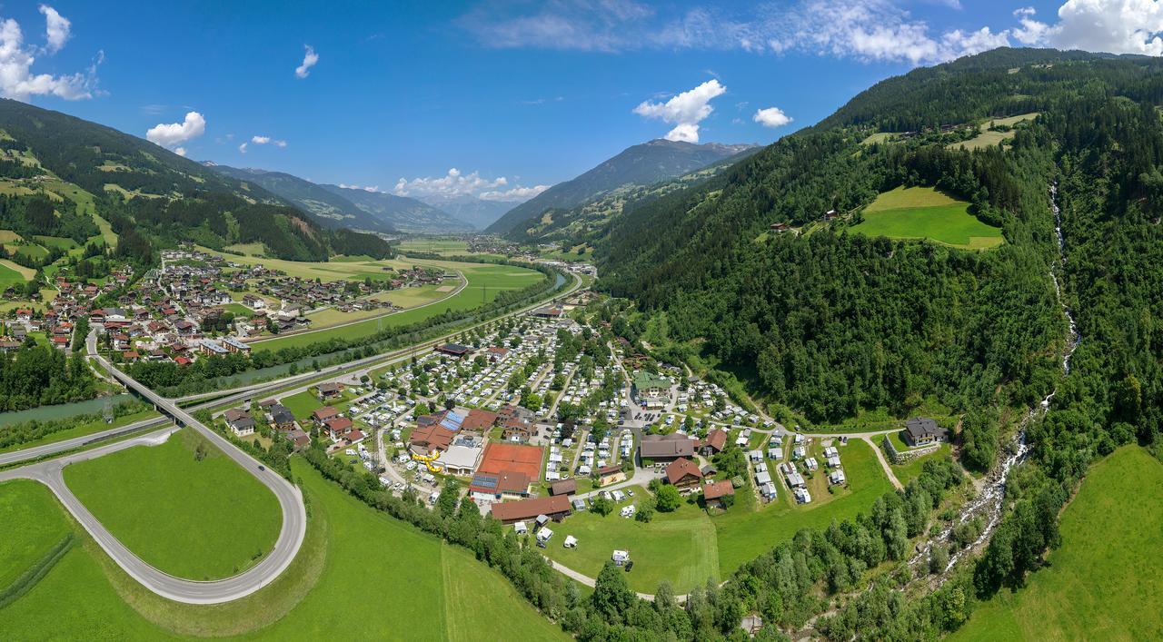 Mountainview Lodge - Chalet Im Zillertal Direkt Am 5 Sterne Campingplatz Aufenfeld Mit Hallenbad Und Sauna Aschau Im Zillertal Exterior foto