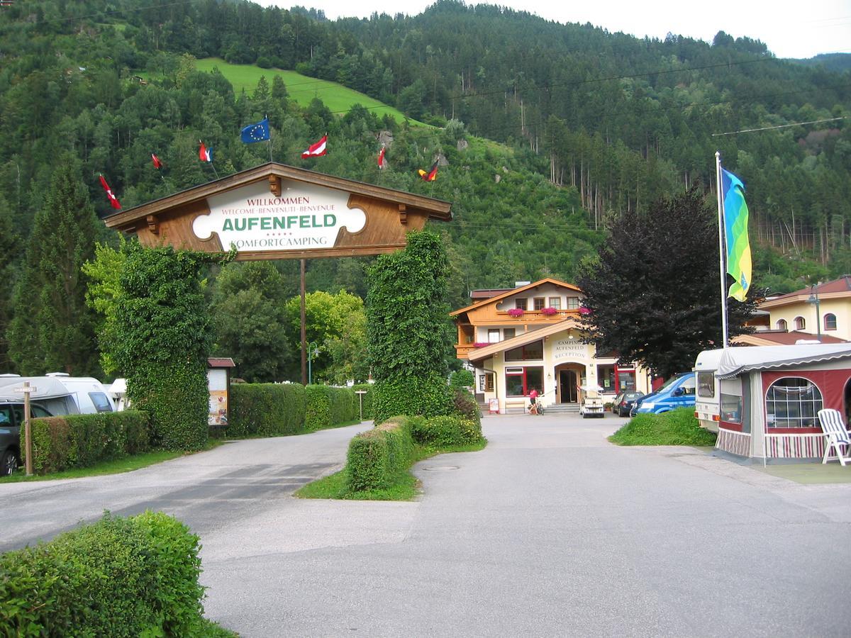 Mountainview Lodge - Chalet Im Zillertal Direkt Am 5 Sterne Campingplatz Aufenfeld Mit Hallenbad Und Sauna Aschau Im Zillertal Exterior foto